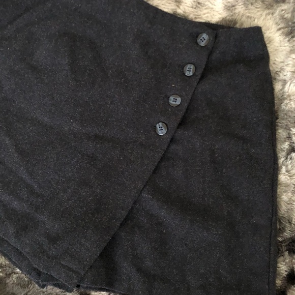 ❤️TRACY EVANS WOOL LIKE SKIRT BUTTON WINTER FALL MINI DARK GRAY BLACK SKORT❤️ - Picture 4 of 9